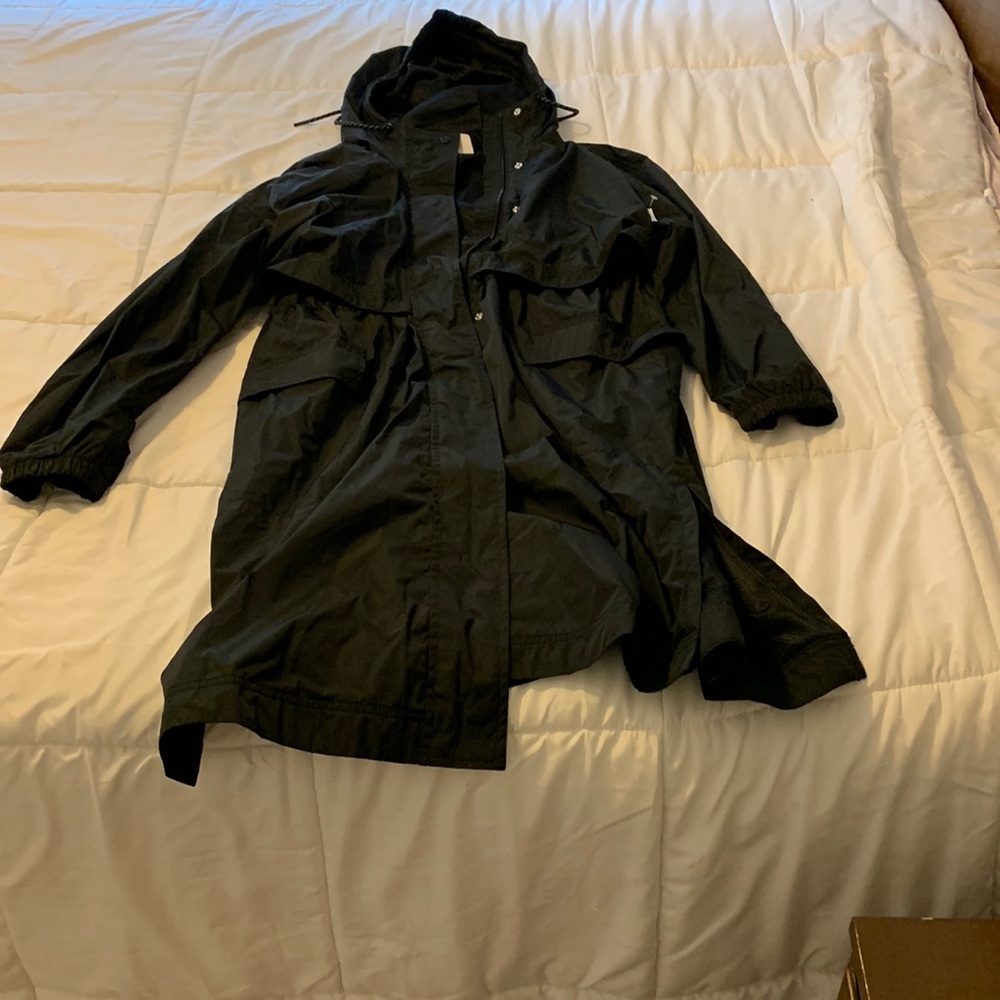 Old Navy Rain Coat- never worn. Size M